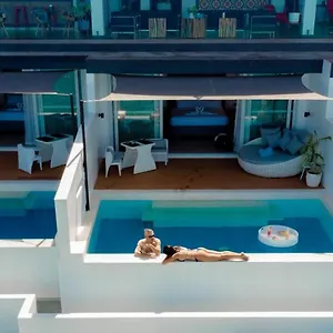 https://epic-suites-by-bohol-social-club.hotelspanglao.com
